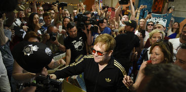 A day with Elton John: Elena Pinchuk Foundation invited thousands of Kyivites to visit charitable fair