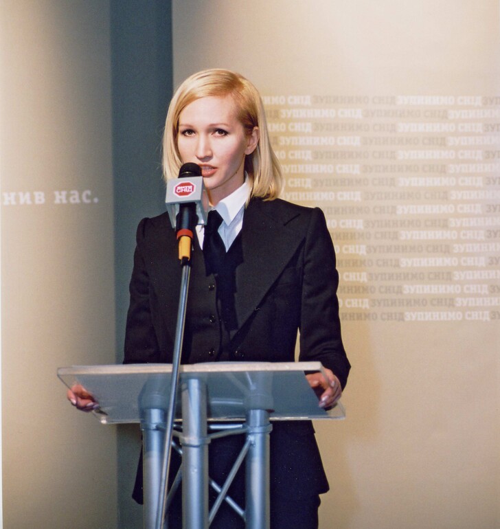 Зупинимо СНІД, доки він не зупинив нас